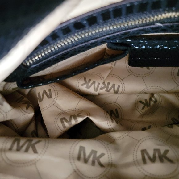 Michael Kors Hamilton Satchel Python Black and Gold Lock and Key - Picture 10 of 16